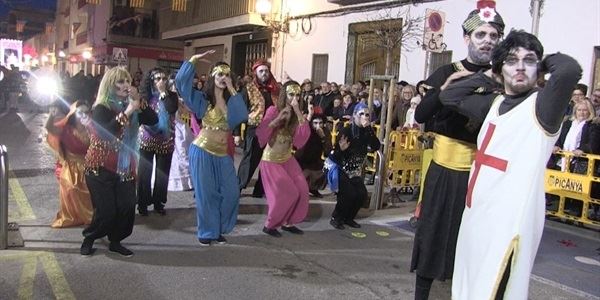 FALLES 2018 - Cavalcada Ninot  - Falla Barri del Carme