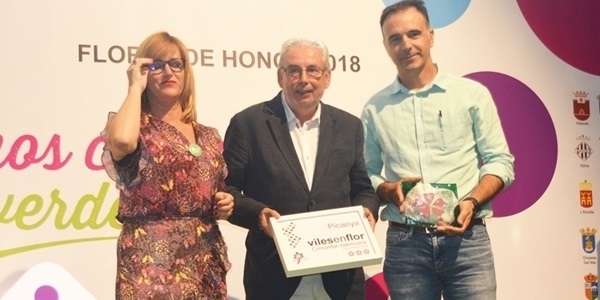 Picanya guardonada amb tres "Flors d'Honor"