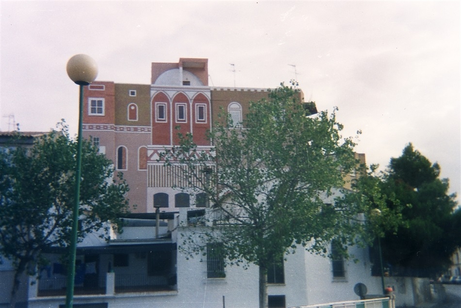 95-99muralbenifayo