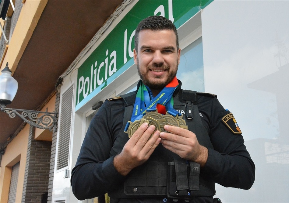 policia_local_meallista_nadador